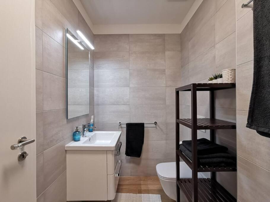 Experience The Loft! Loft 18, Downtown, Near The Lake Free Parking Available Lugano Exterior photo